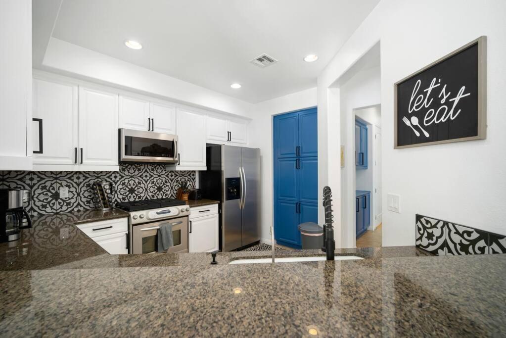 Legacy Villas: Spacious 3-Bed Villa with Pool Access and Entertainment La Quinta Exterior photo